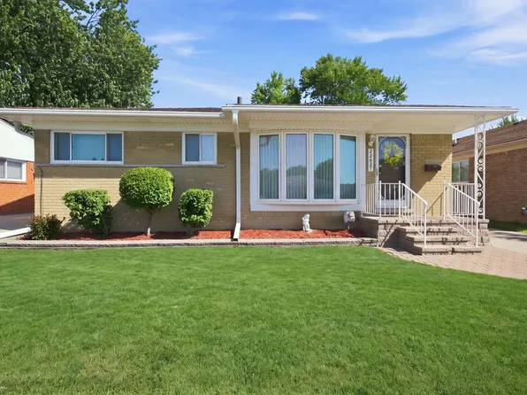 22827 Furton St, Saint Clair Shores, MI 48082