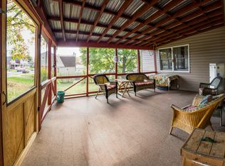 212 Oak St, Jersey Shore, PA 17740