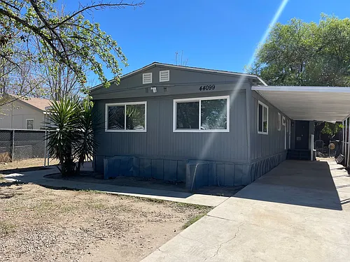 44099 D St Photo 1