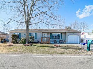 1410 Pacific Ave, Beachwood, NJ 08722