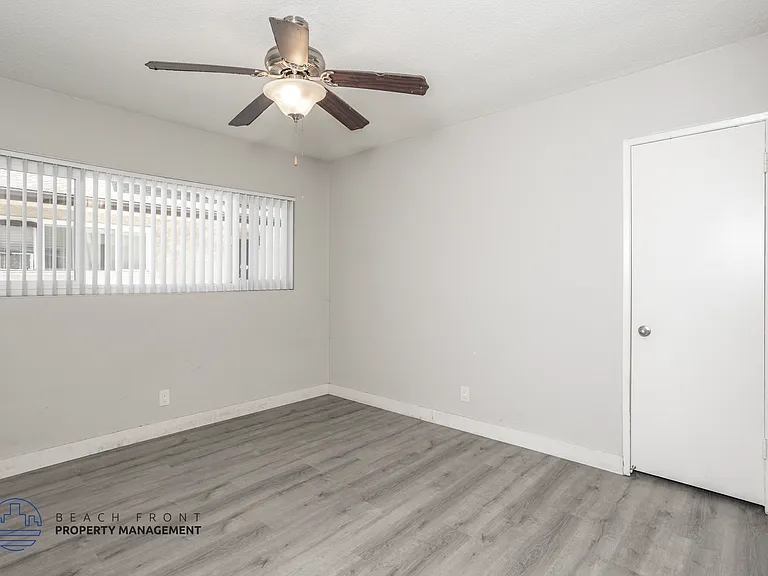 12236 Manor Dr. — Photo 5