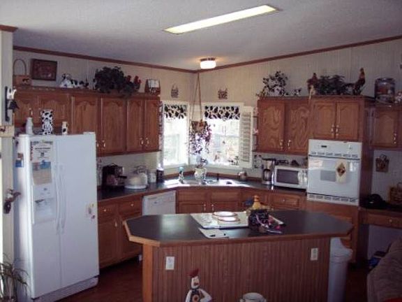 3rd image of 120 Highline Ln