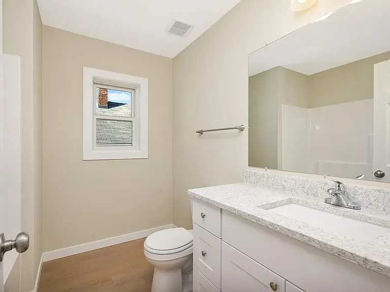 695 Cook Ave E — Photo 11