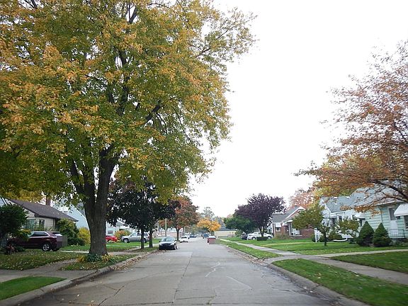 4th image of 21829 Gaukler St