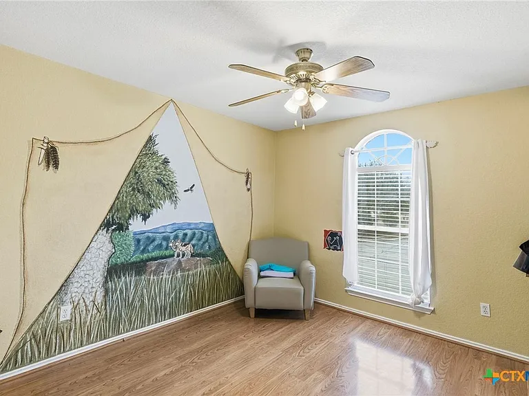 1410 Katie Lynch Dr — Photo 22