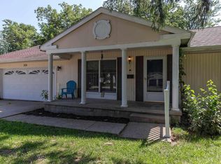 104 N 2nd St, Cambridge, IL 61238