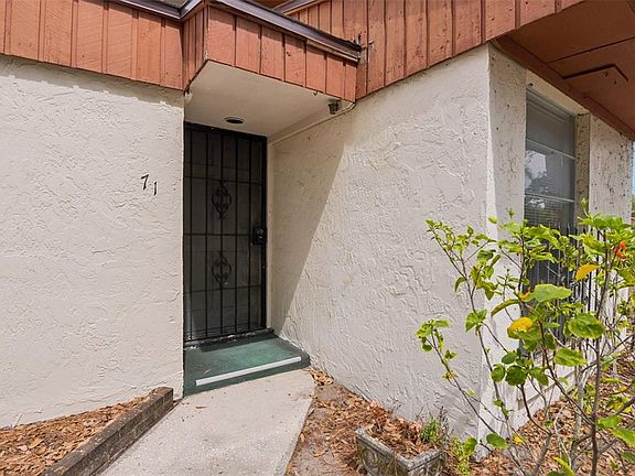 3rd image of 2064 Sunset Point Rd APT 71