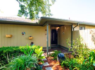 2418 Ironstone Dr E, Jacksonville, FL 32246