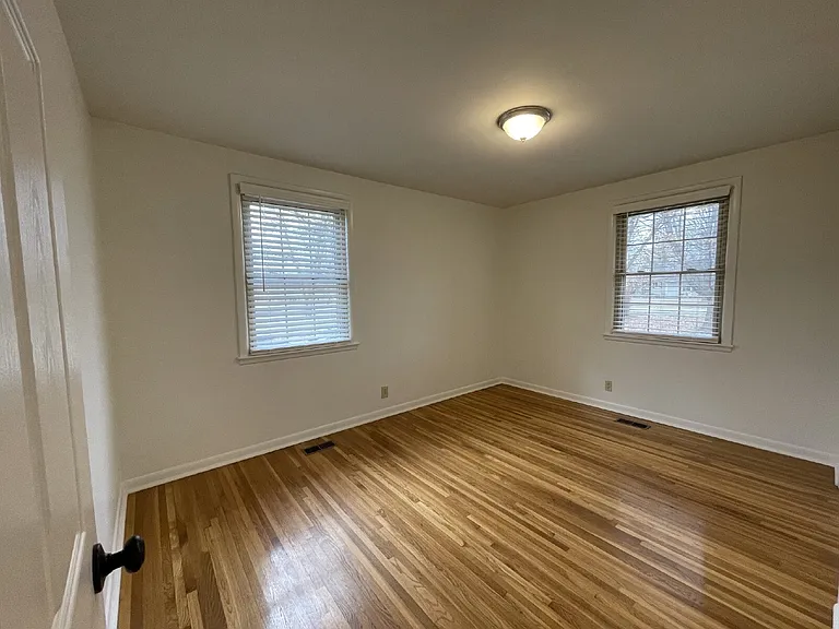 102 Crosby Dr — Photo 20