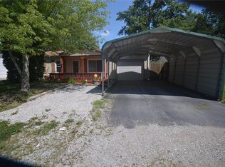 528 Saint Paul Dr, Cahokia, IL