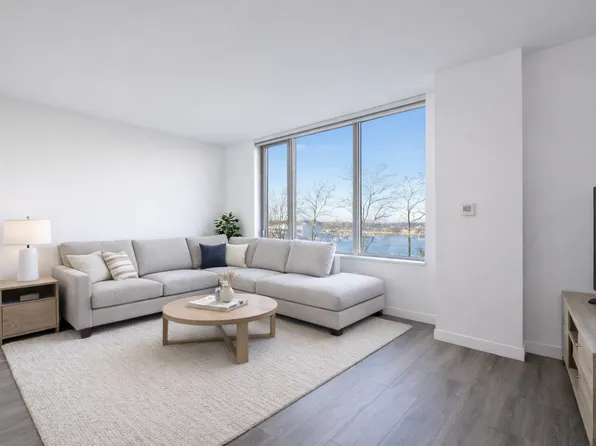 1524 Sheepshead Bay Road image 1 of 8