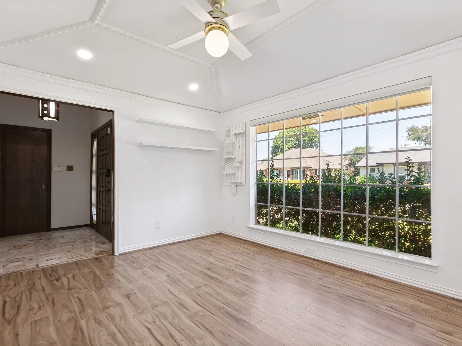 4 bed, 3.5 bath, 2518 sqft, $3,650 — Photo 2