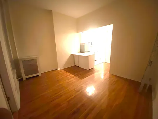 Rented by Compass | media 22