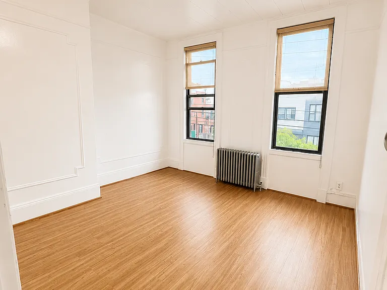 313 Onderdonk Ave #2B — Photo 6