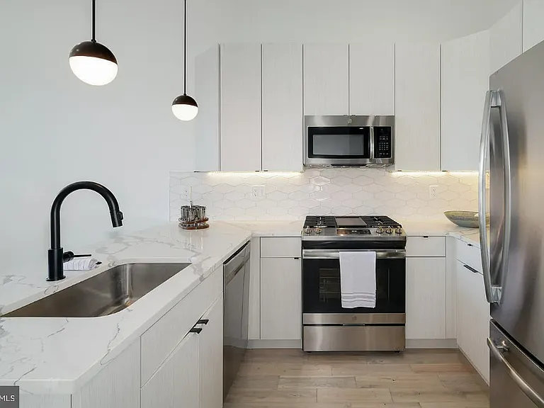 2031 S 20th St #8 — Photo 7