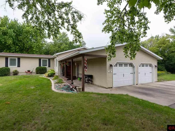 1207 Stoltzman Rd, Mankato, MN 56001