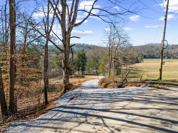 331 Blackburn Ln, Lenoir City, TN 37771