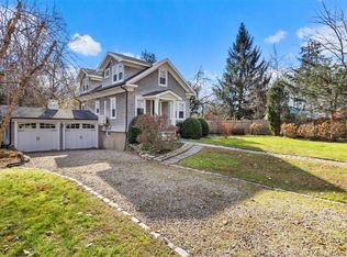 8 Isabel Ln, Branford, CT 06405