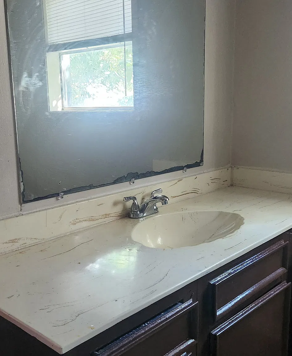 2 bed, 900 sqft, $900 — Photo 4