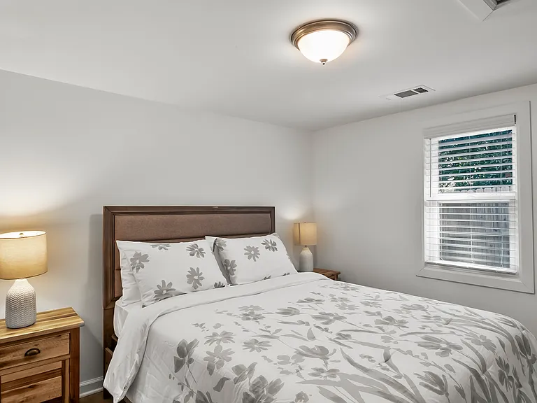 1135 Hillcrest Dr SE — Photo 6