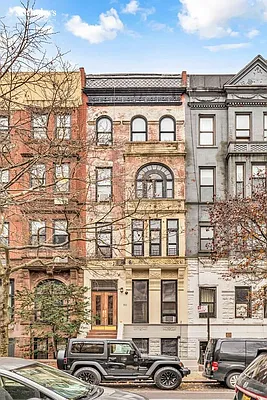 Rented by Sotheby's International Realty | media 22