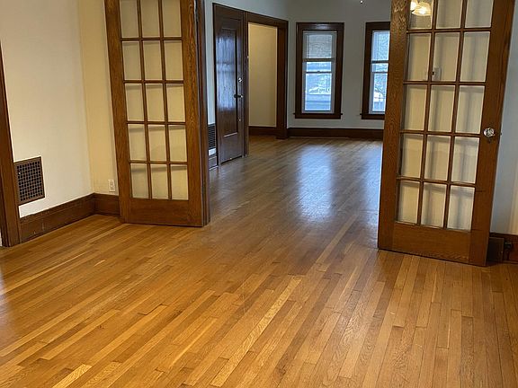 5th image of 351 Clairmonte Ave