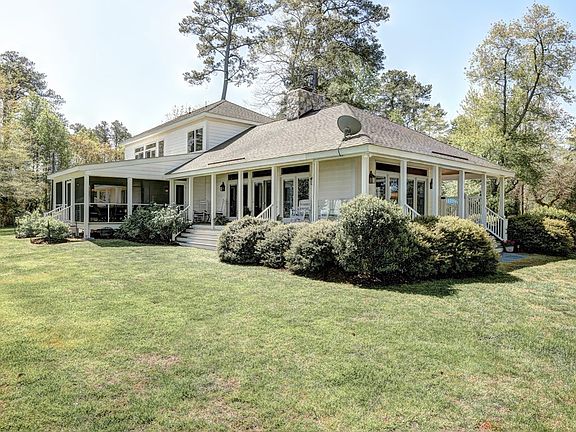 3rd image of 371 Creekwater Dr
