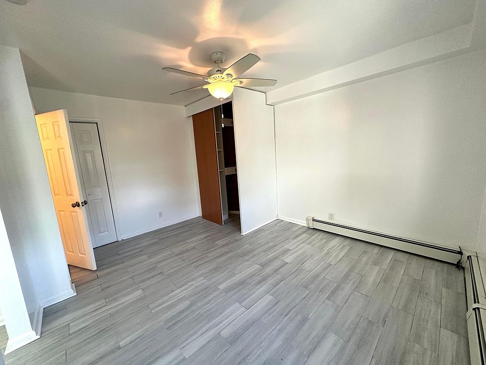 1st image of 12 Ivy Pl #2