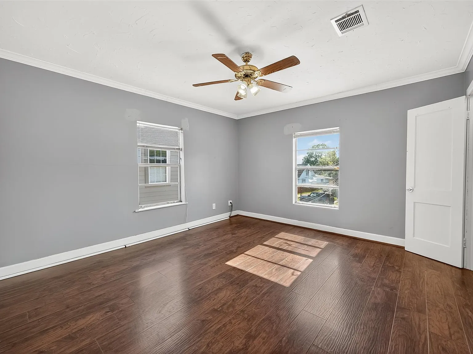 2 bed, 1020 sqft, $1,200 — Photo 3