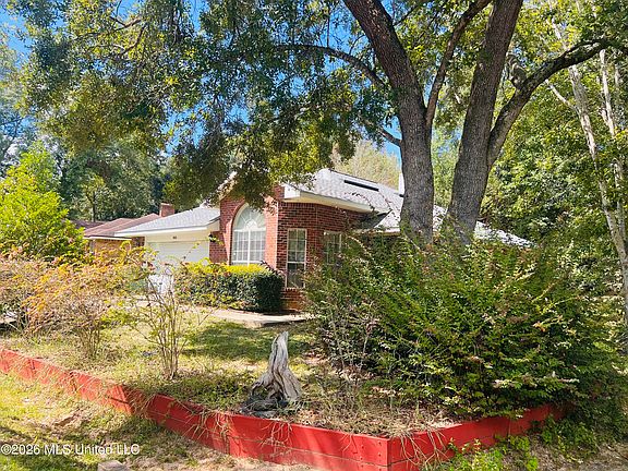3rd image of 7833 Moanalua Way