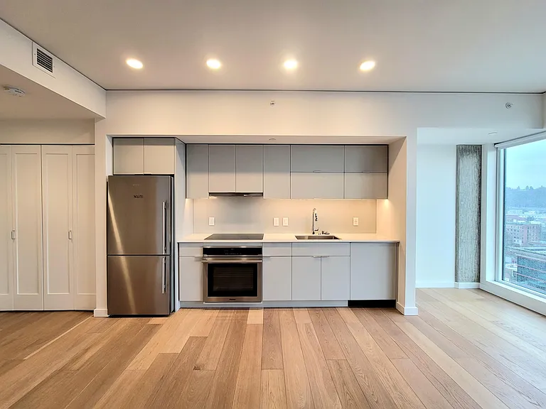 450 S Main St #1305 — Photo 6
