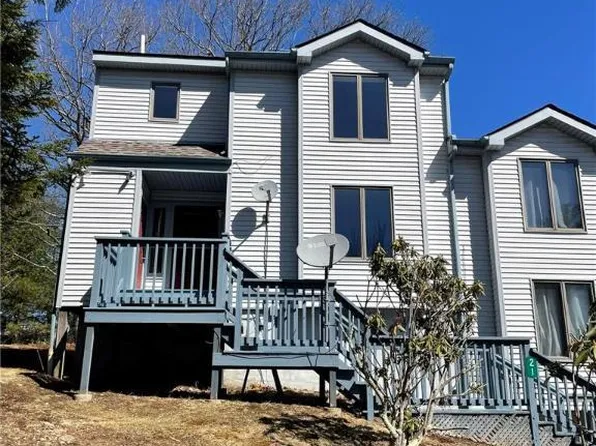 21 Lipuma Dr, Lake Harmony, PA 18624