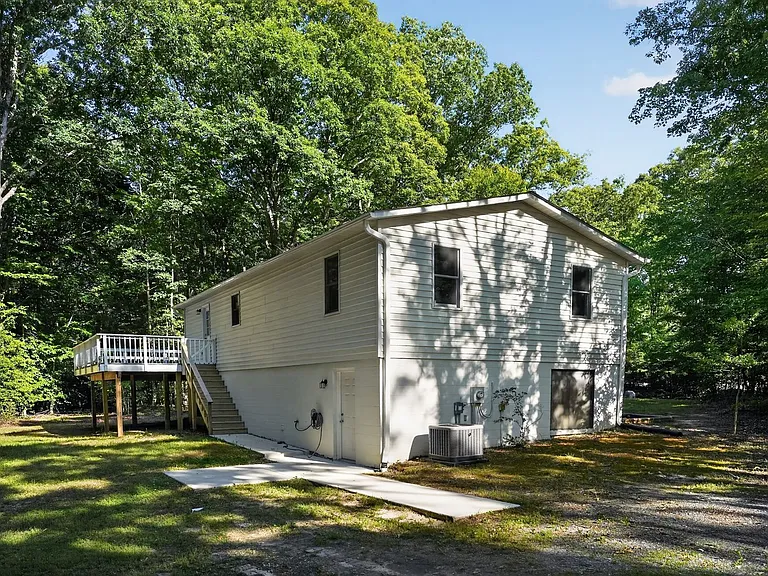 4225 Robinson Rd — Photo 34