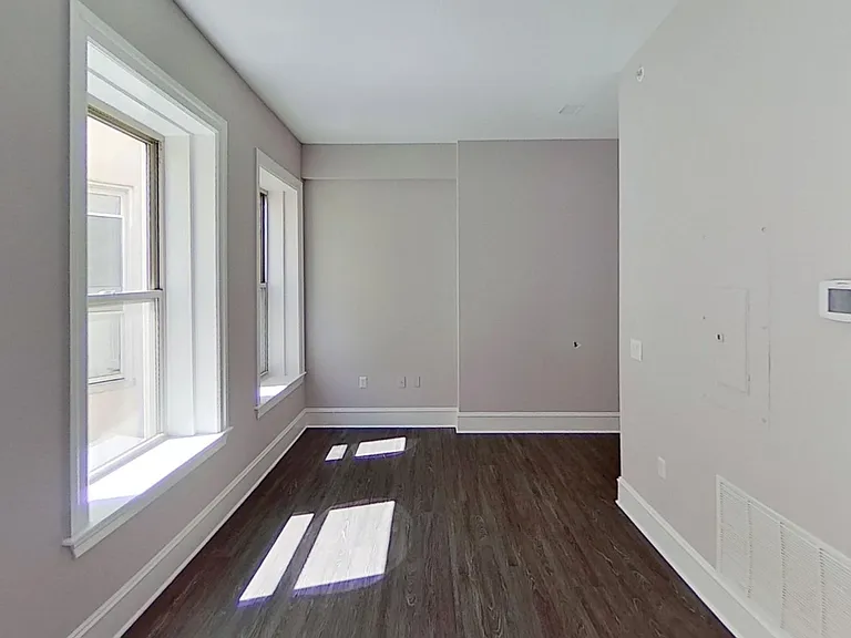 306 W Franklin — Photo 69