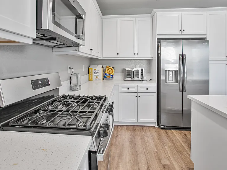 419 Daffodil Dr #2 — Photo 10