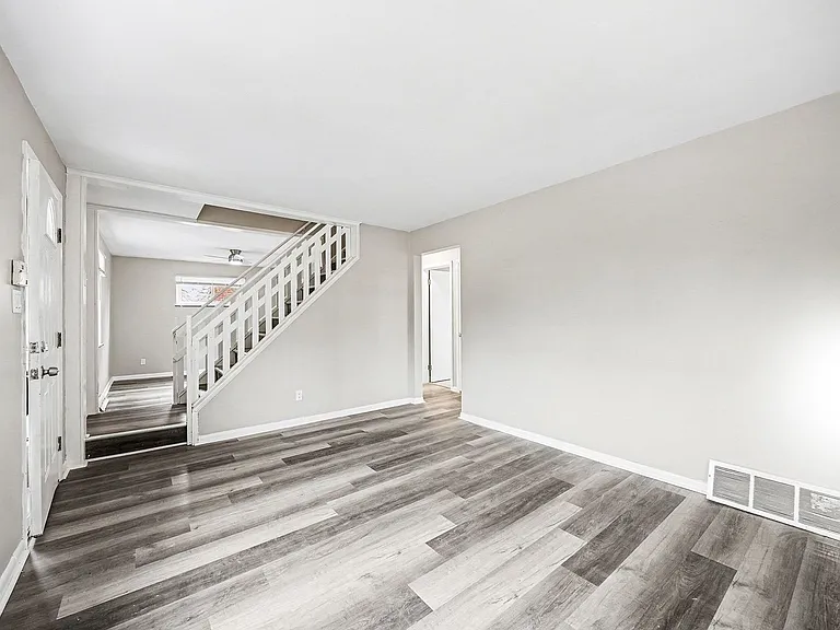 4765 Hardwick Dr — Photo 8
