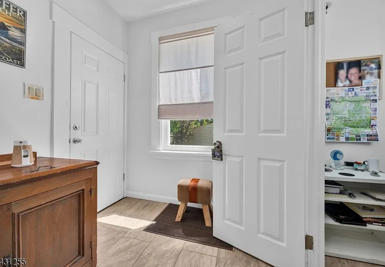 10 Vermont St — Photo 15