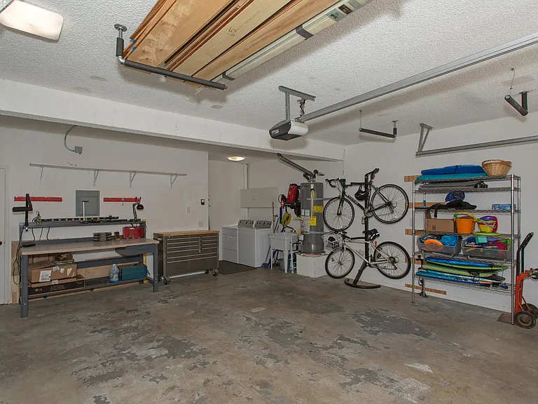 168 Walnut Ave — Photo 34