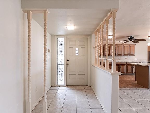 5th image of 145 Cambridge Dr NW