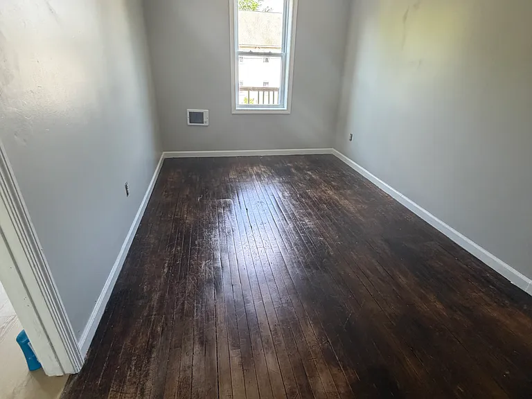 156 Main St #5 — Photo 6