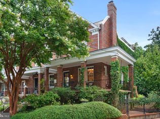 2120 Huidekoper Pl NW, Washington, DC 20007