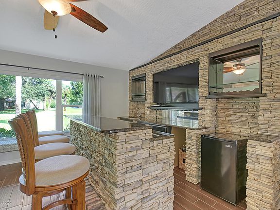 4th image of 5285 Pina Vista Dr