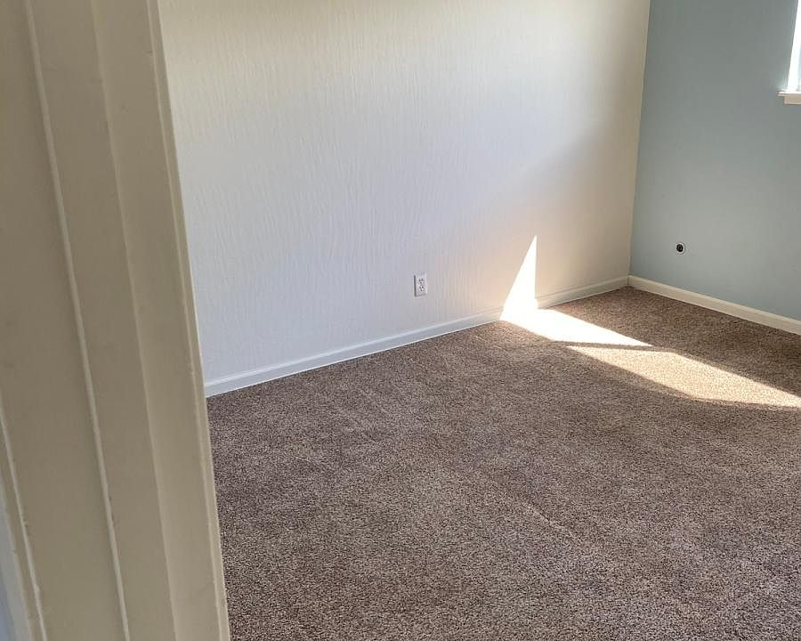 1st image of 1375 Adobe Dr Unit 7