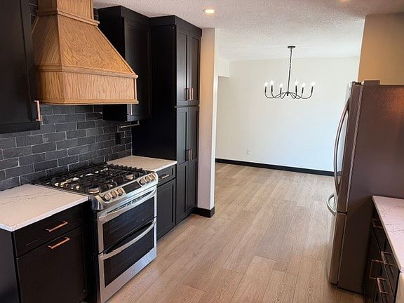 3rd image of 527 Village Ct