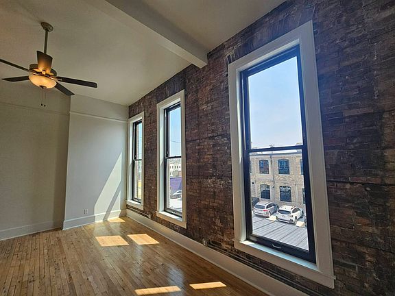 5th image of 183 S Main St #101