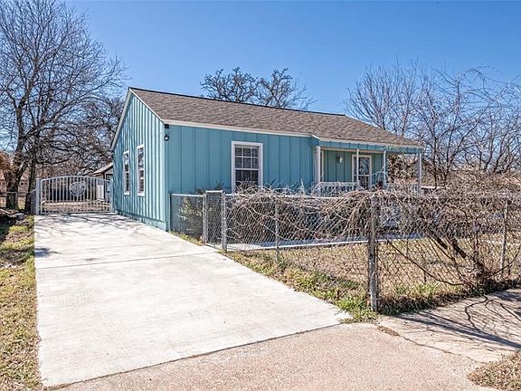 3rd image of 1906 Waco St
