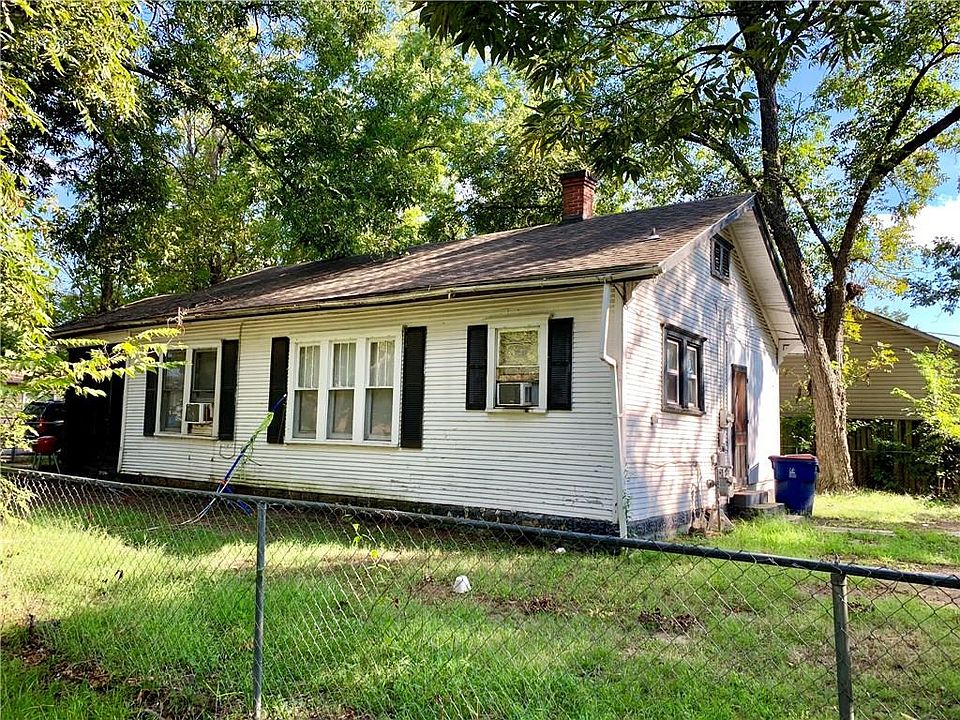 2nd image of 2329 N 31st St