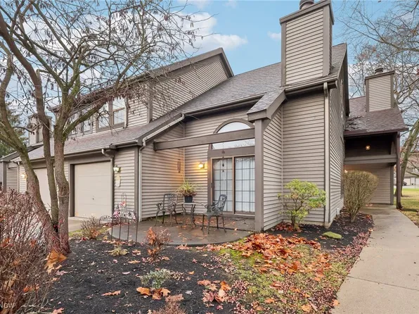 3831 Northwoods Ct NE Unit 4, Warren, OH 44483