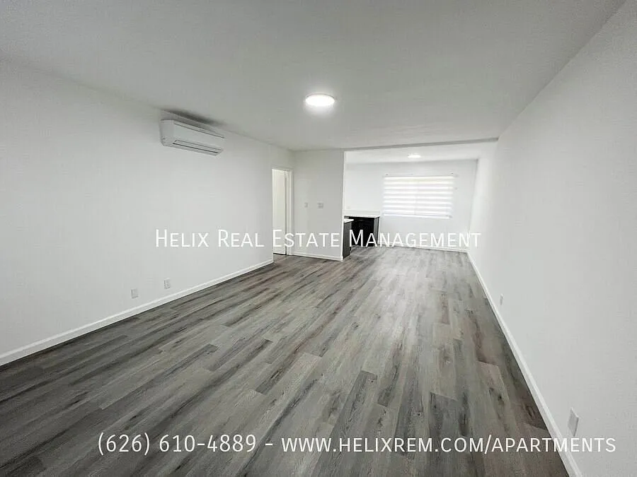 One Month Free Glendale 2br/1ba Gem! — Photo 4