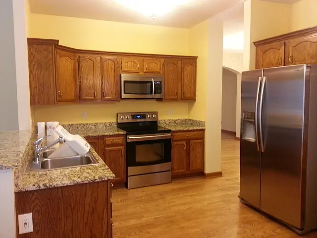 2025 Bramblwood Ln — Photo 9